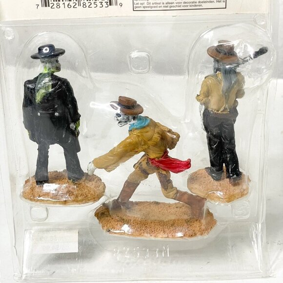 2008 Lemax Spooky Town Ready For Action Halloween Resin Figure #82533 Figurines - Picture 4 of 7